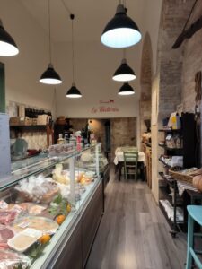 Trattoria-ingresso_Vivarelli