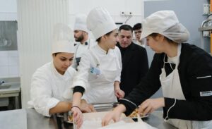 Praia-a-Mare-2_Studenti-Istituto-Alberghiero