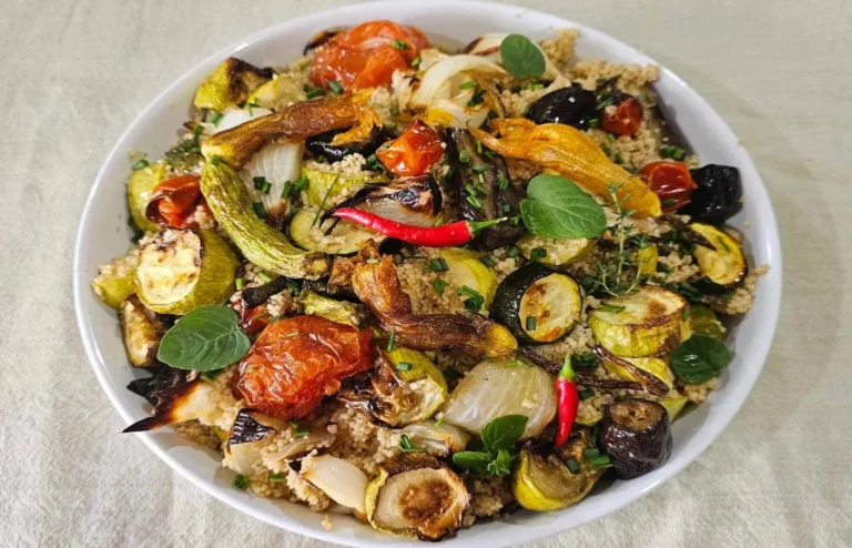 Couscous con verdure grigliate e erbe aromatiche